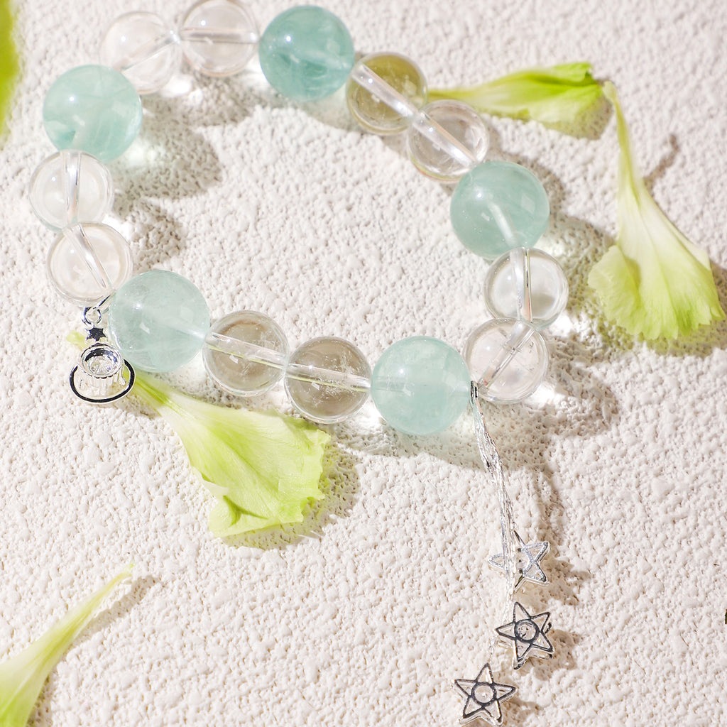 Green Star-Themed Crystal Bracelet