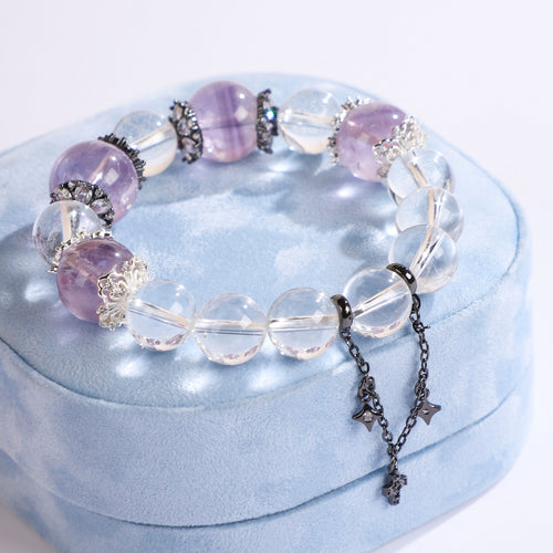 Black crystal chain bracelet in a court style