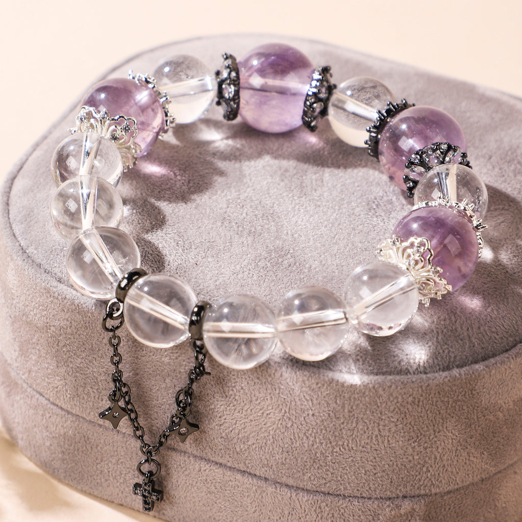 Black crystal chain bracelet in a court style