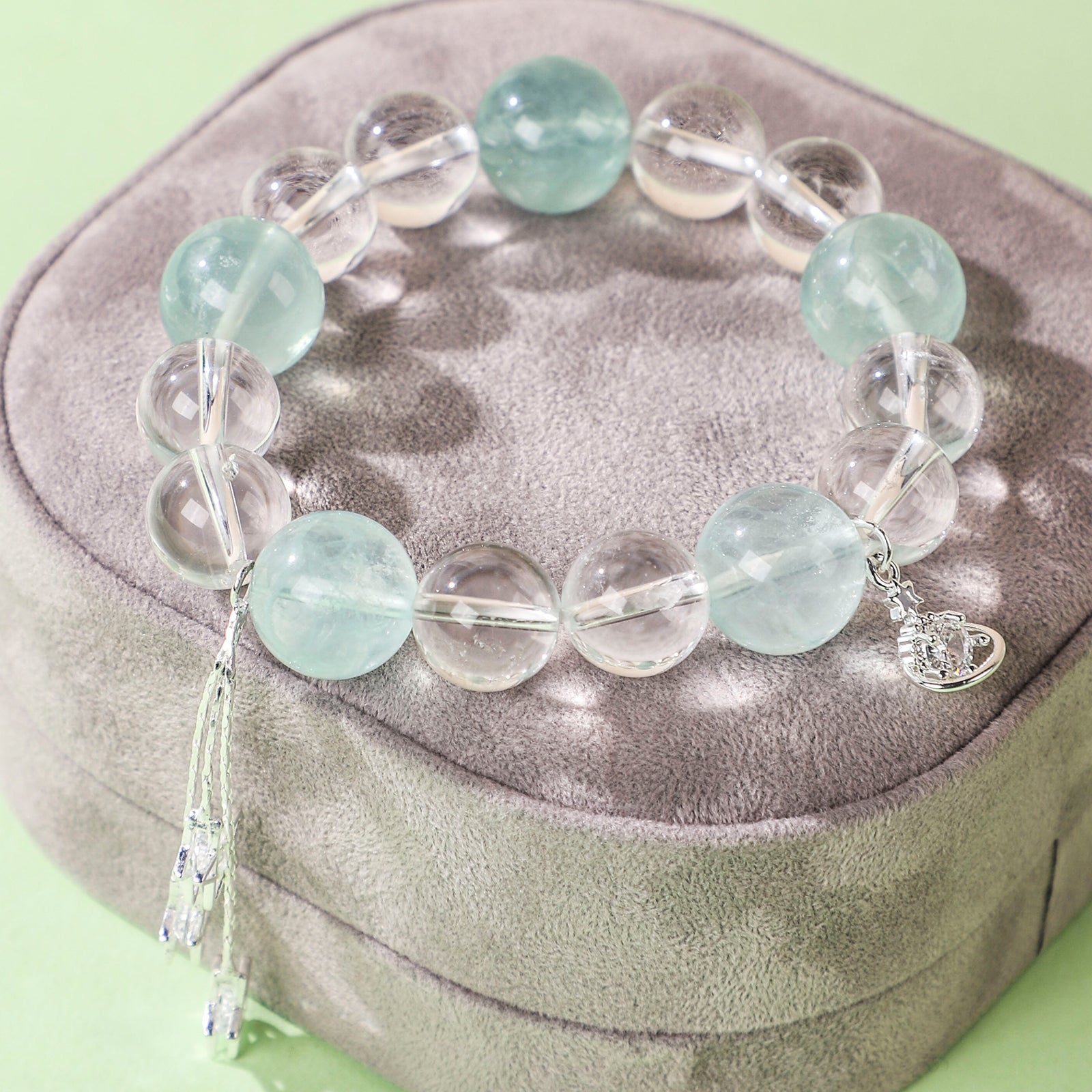 Green Star-Themed Crystal Bracelet